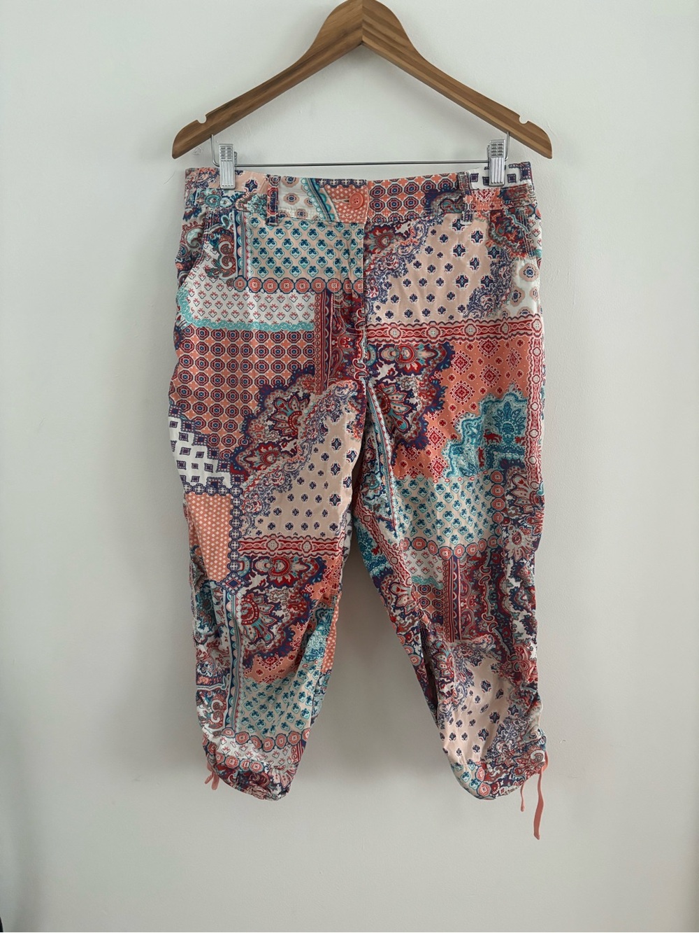 Chico's Patchwork Print Cropped Capris in Coral, Teal, Navy